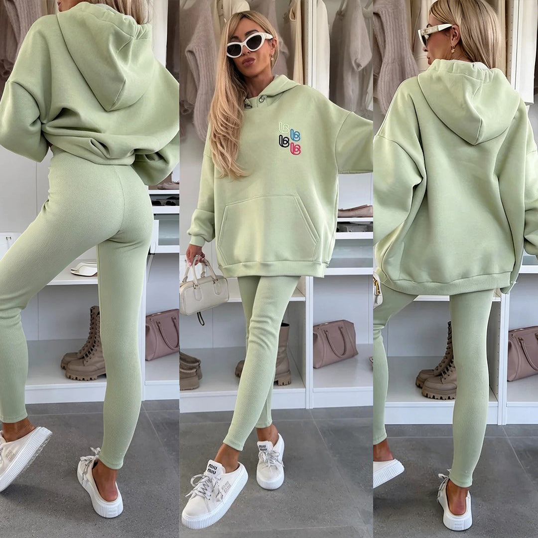 Damen Oversized Hoodie mit buntem Logo und bequemen Leggings Drune
