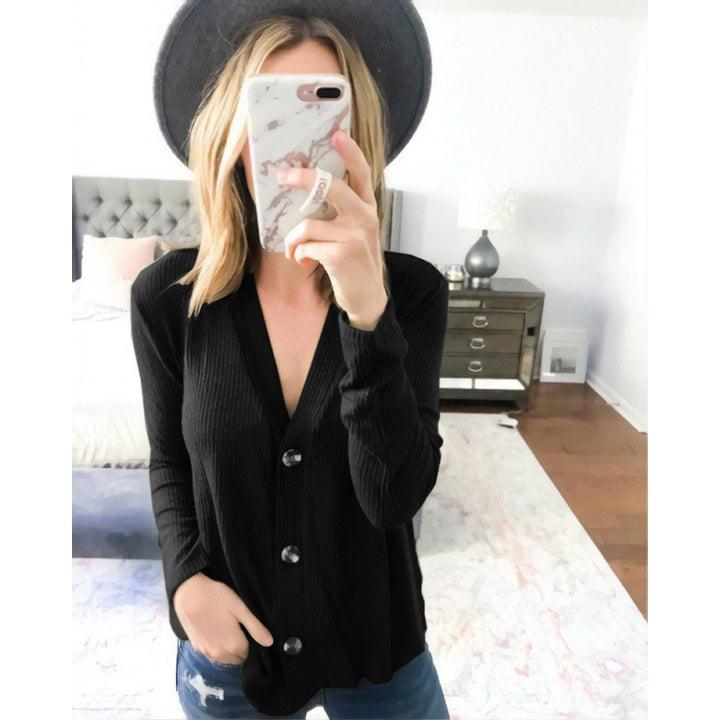 Damen Langarmshirt mit dekorativen Knopfdetails Drune