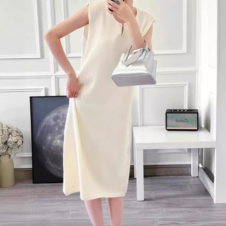 Damen Strickkleid mit elegantem Stehkragen und Knopfdetails Drune