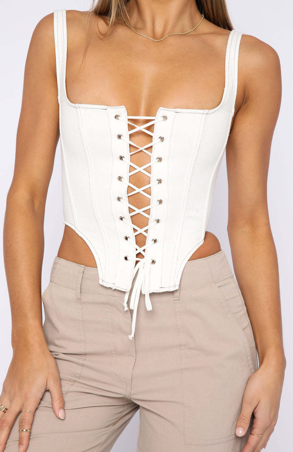 Damen Corsagenoberteil mit Schnürung und femininer Silhouette Drune