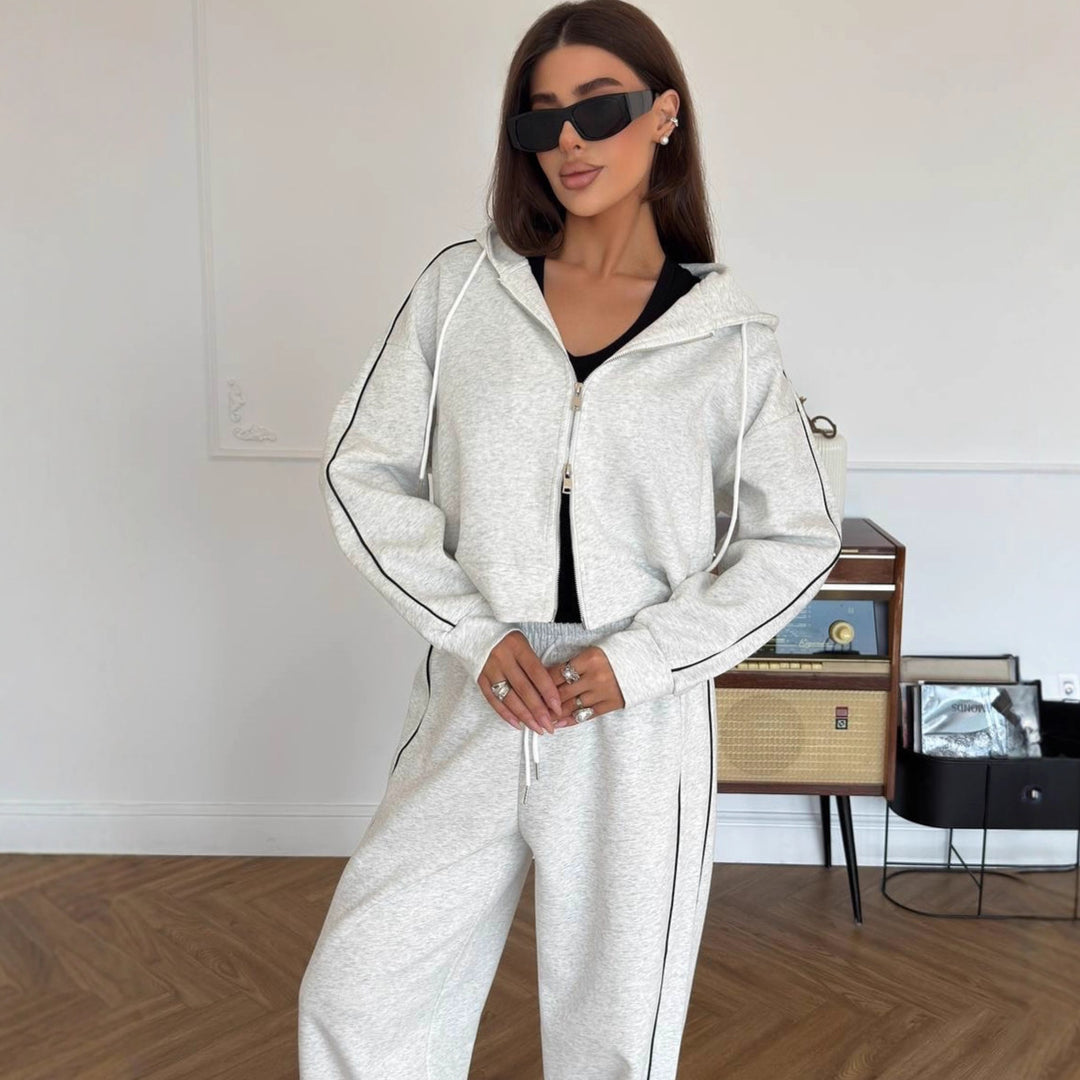 Damen Sportliches Jogging Ensemble mit Kapuze und seitlichen Streifen Drune