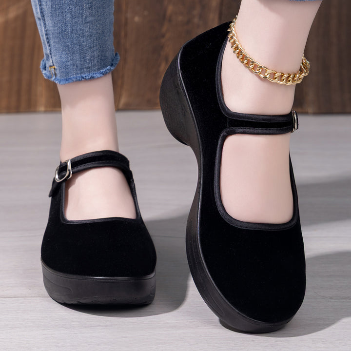 Damen nan Mary-Jane Komfortslipper mit verstellbarem Riemen, orthopädisch inspiriertem Keilfußbett und griffiger Leichtprofilsohle Drune