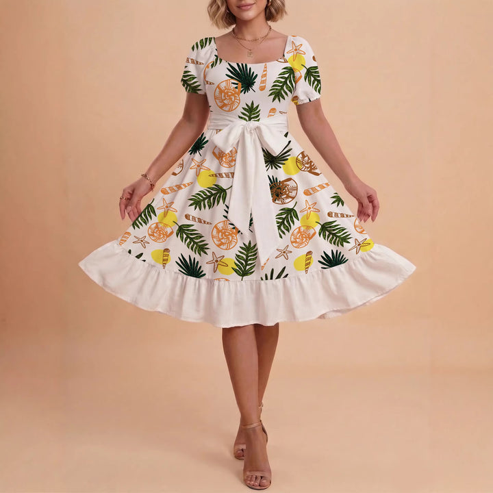 Damen Kleid mit tailliertem Schnitt und verspieltem Blumenmuster Drune