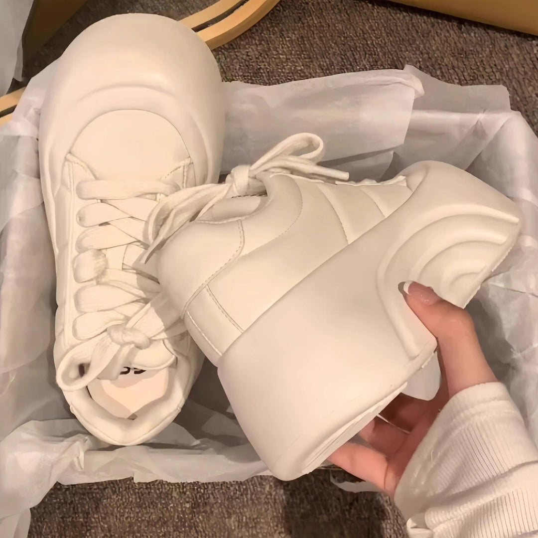 Damen Sneaker mit innovativer dämpfender Sohle und stylishen Details Drune