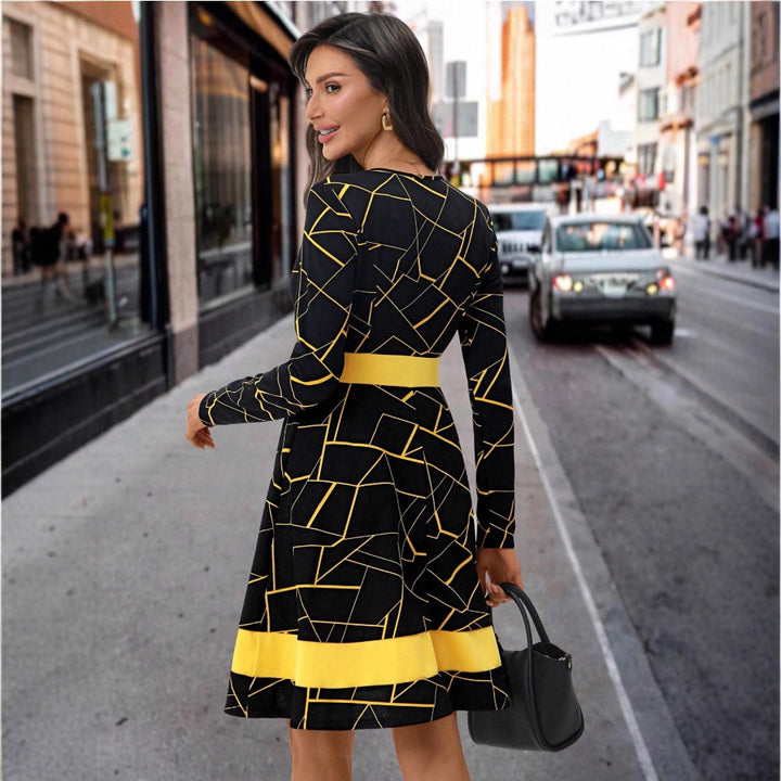 Damen A-Linien Kleid mit geometrischem Muster und tailliertem Schnitt Drune