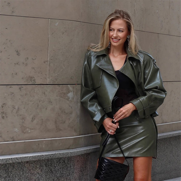 Damen Kunstlederkleid mit tailliertem Schnitt und praktischen Bindegürtel Drune