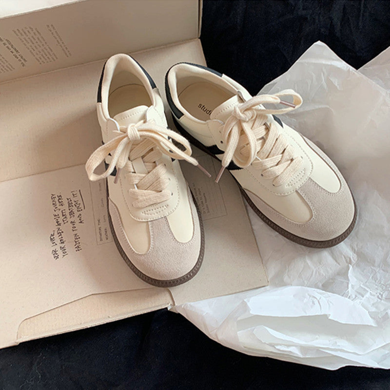 Damen Sneakers im sportiven Retro-Design mit feinem Wildleder und strapazierfähiger Sohle Drune