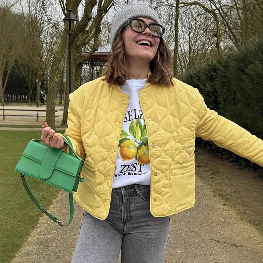 Damen leichte Steppjacke mit modernen Absteppungen Drune