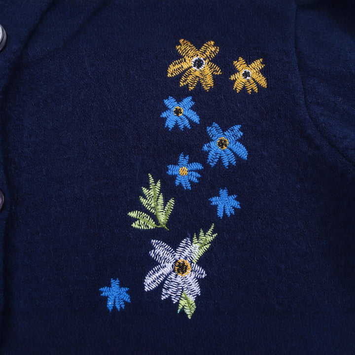 Damen Strickjacke mit floralen Stickereien Drune