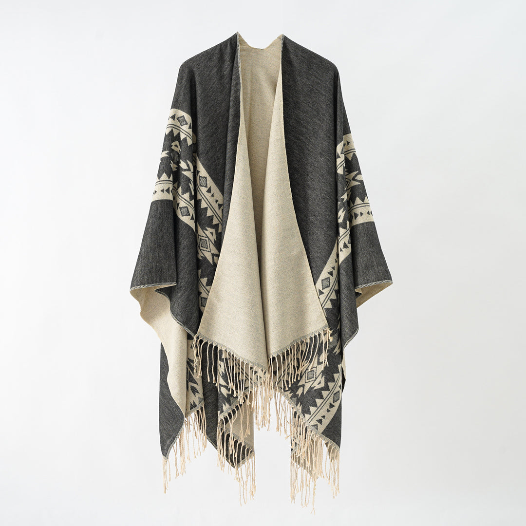Damen eleganter Strickponcho mit kunstvollen Fransen und floralen Akzenten Drune