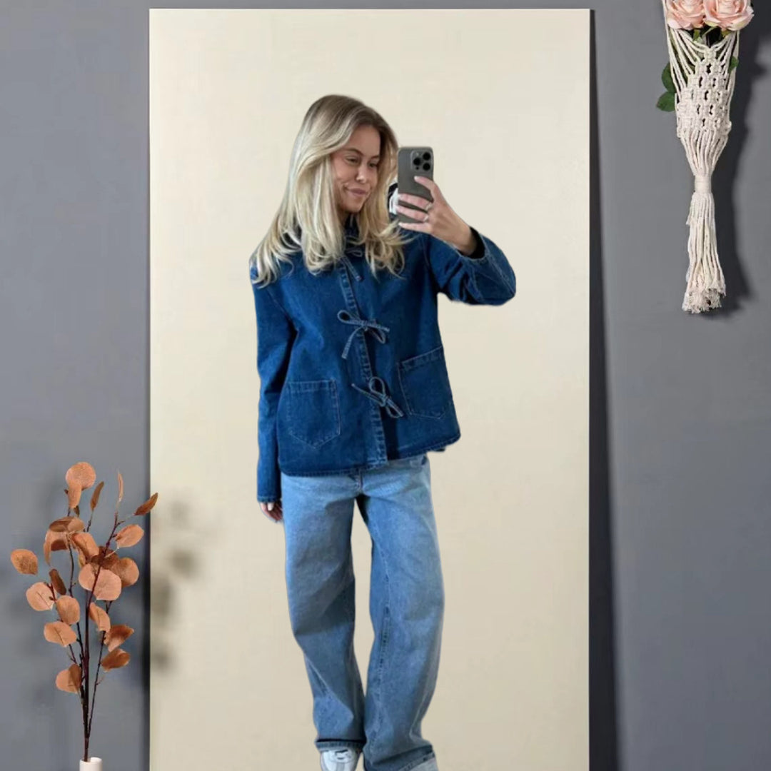 Damen modische Jeansjacke mit dekorativen Knopfdetails und zwei aufgesetzten Taschen Drune