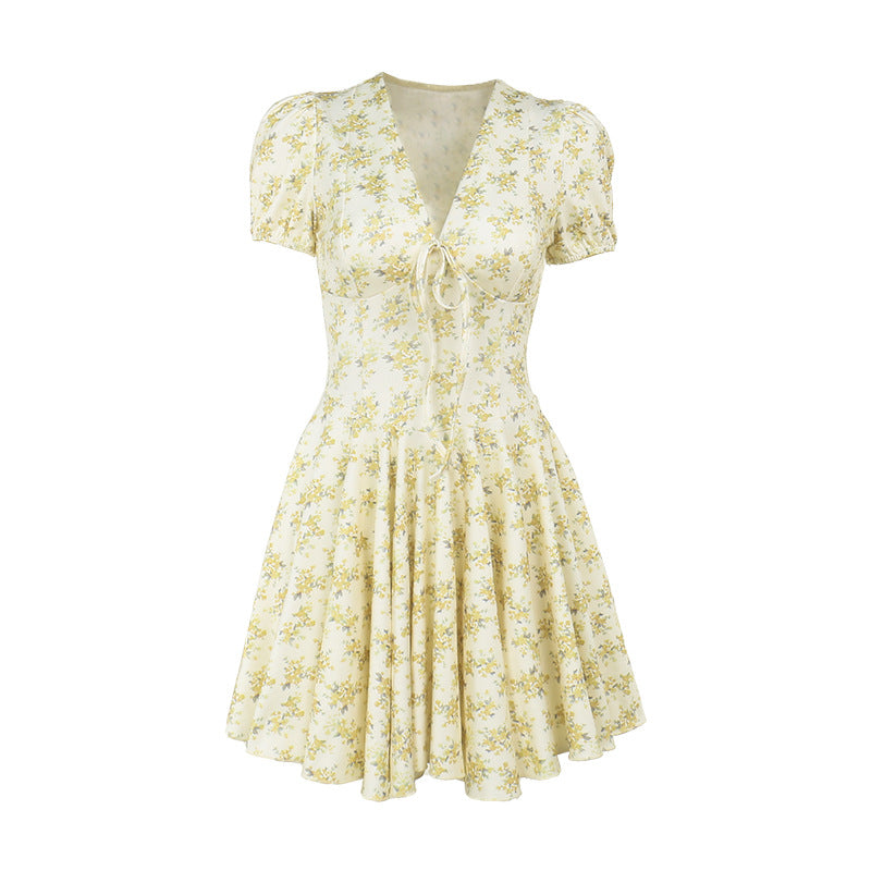 Damen verspieltes Blumenkleid mit voluminösem Rock und taillierter Taille Drune