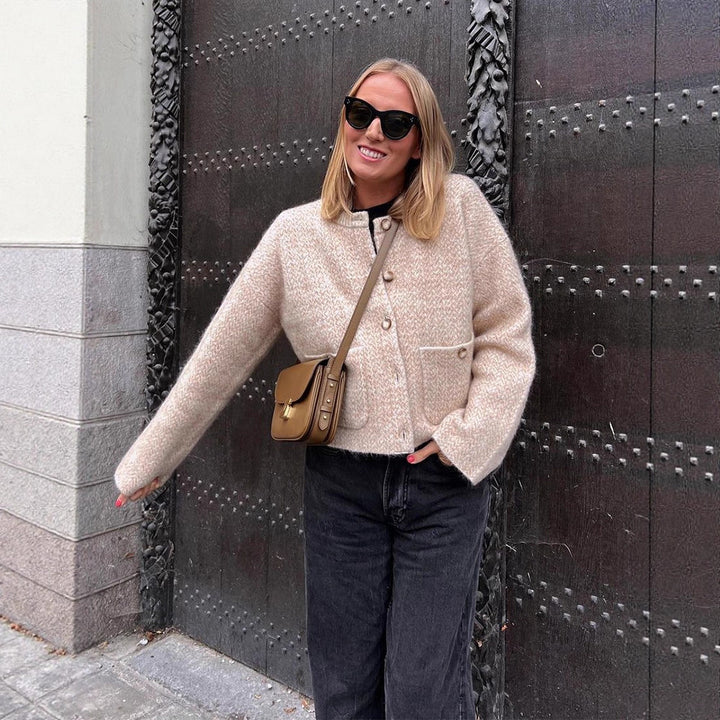 Damen kuschelige Strickjacke mit eleganten Knopfdetails Drune