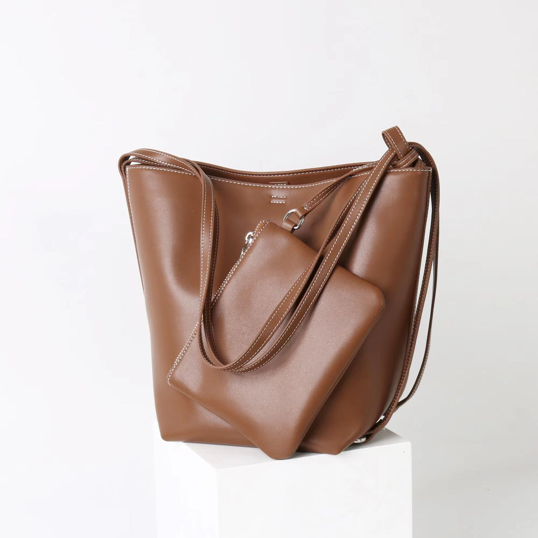 Drune | Stilvolle Robuste Braune Geprägte Brusttasche