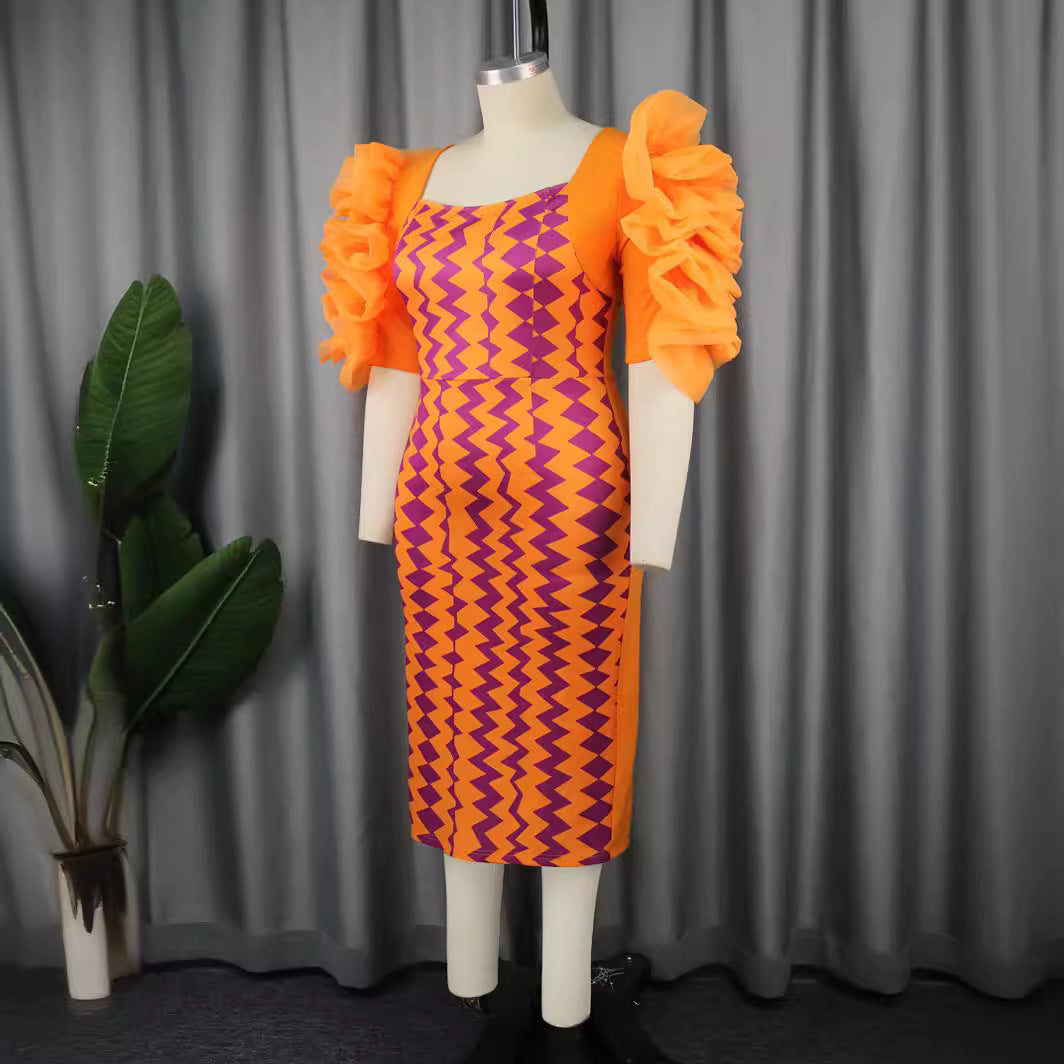 Damen figurbetontes Kleid mit auffälligen Volantärmeln und geometrischem Muster Drune