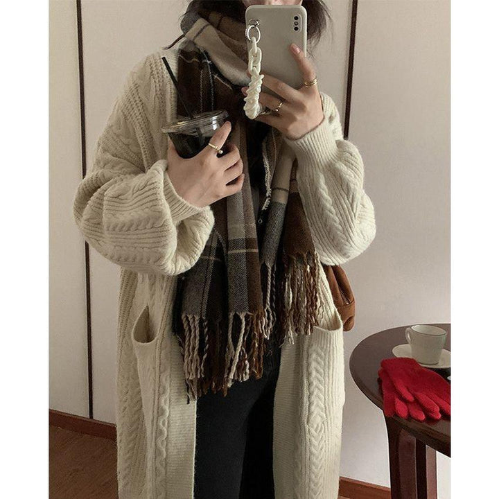 Damen Grobstrick Cardigan mit tiefen Taschen und elegantem Zopfdesign Drune