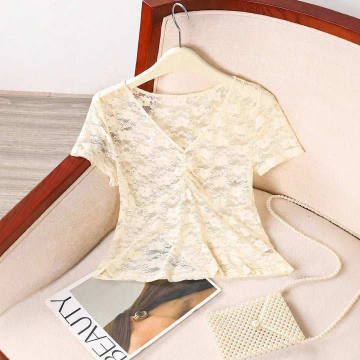 Drune – Feminines Damen-Spitzentop, mit Dekorativen Rüschendetails