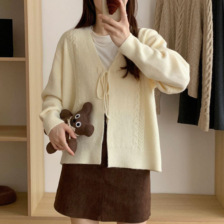 Damen Strickjacke mit Zopfmuster und dekorativem Kordelzug Drune