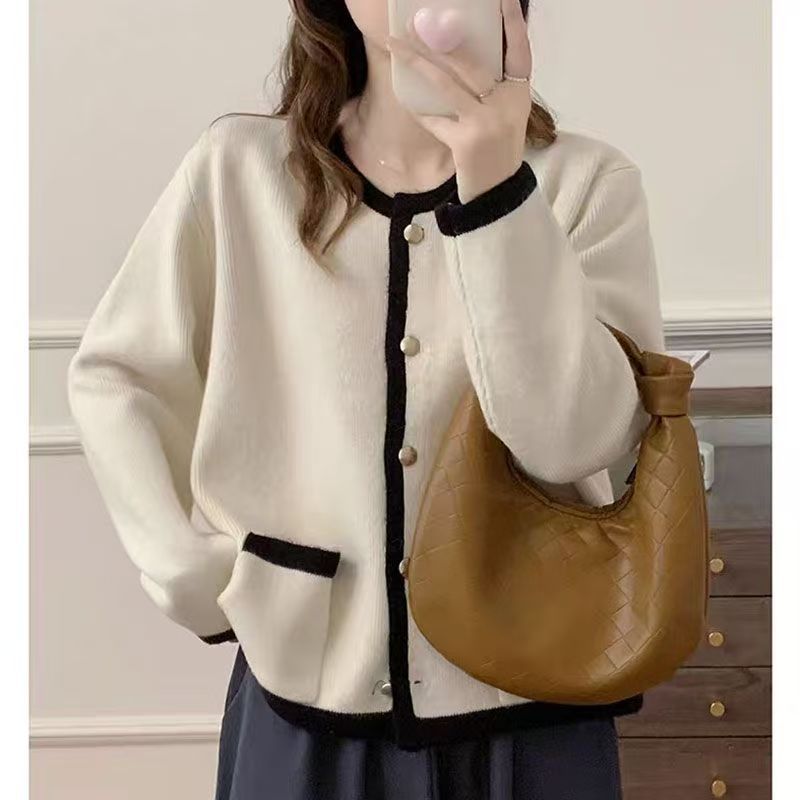 Damen Strickjacke mit einzigartigem Knopfdetail und Kontrastdesign Drune