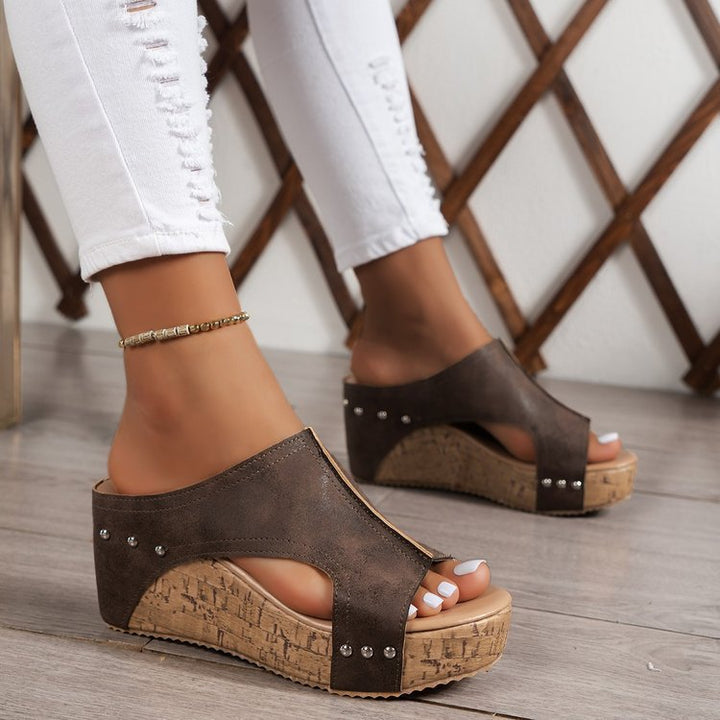 Damen Komfortable Clogs mit hochwertiger Korksohle und fugeneleganter Obermaterialstruktur Drune