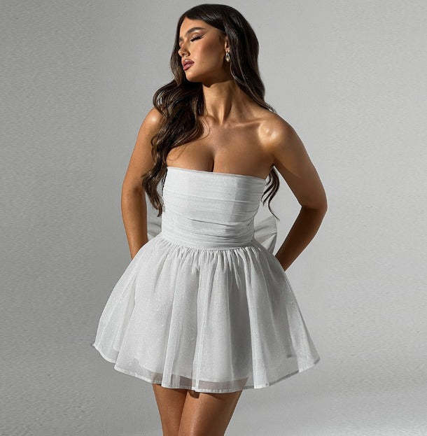 Damen Neckholder Minikleid mit schimmernden Details und eleganter Silhouette Drune