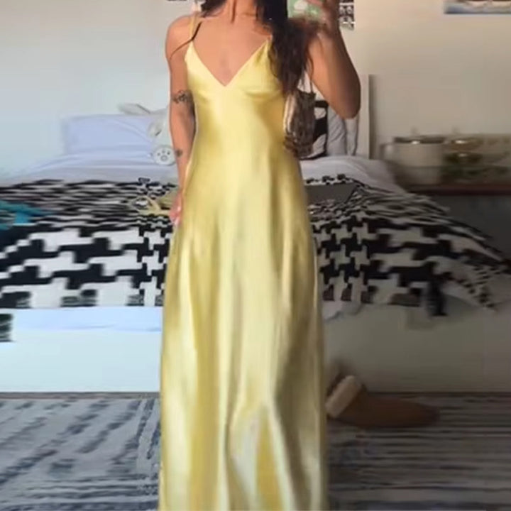 Damen Elegantes Maxikleid aus seidig glänzendem Material Drune