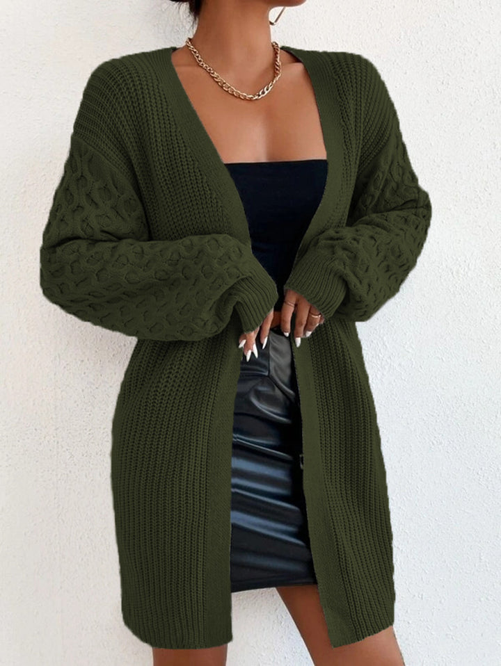 Damen Strickjacke mit raffiniertem Zopfmuster und lässigem Schnitt Drune