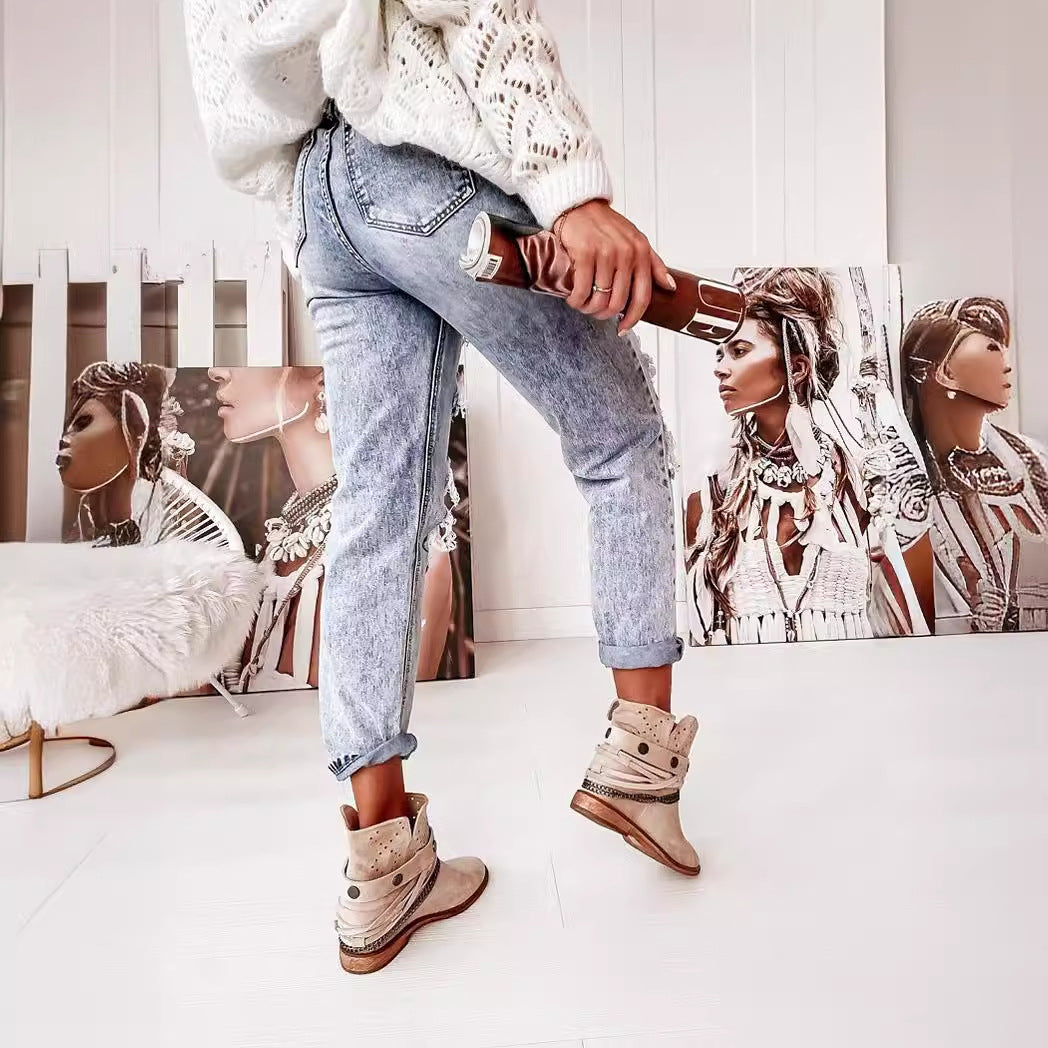 Damen Destroyed Jeans im lässigen Boyfriend-Schnitt mit hohem Bund und Details Drune