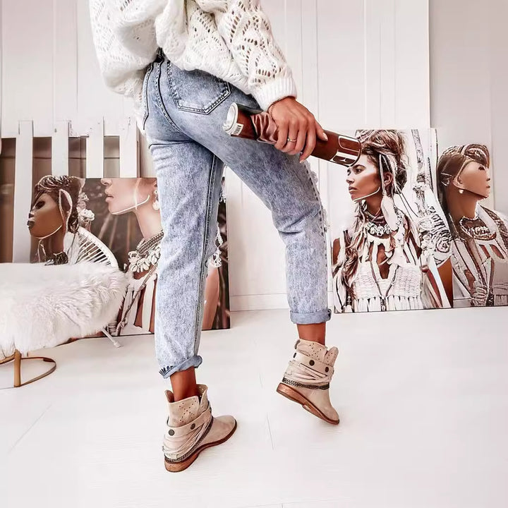 Damen Destroyed Jeans im lässigen Boyfriend-Schnitt mit hohem Bund und Details Drune