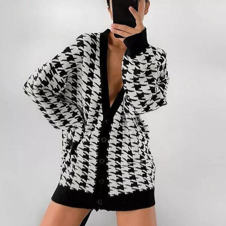Damen Strickjacke mit modischem Karomuster und tiefem V-Ausschnitt Drune