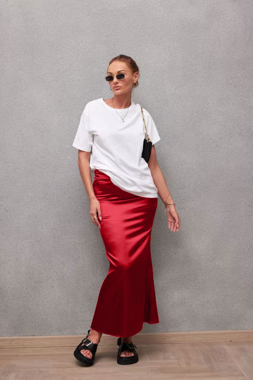 Damen Eleganter Maxirock aus glänzendem Satin mit hohem Schlitz Drune