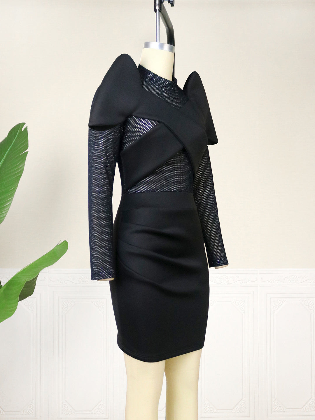 Damen Elegantes Cocktailkleid mit innovativem Rüschendesign Drune