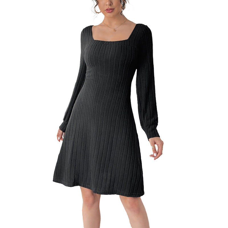 Damen Strickkleid mit eckigem Ausschnitt und langen Ärmeln Drune