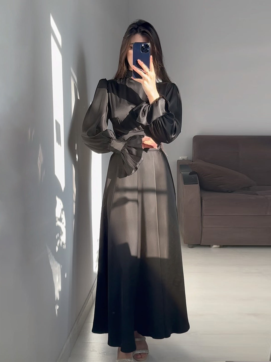 Damen Elegantes Maxikleid mit voluminösen Puffärmeln und hochwertiger Satin-Oberfläche Drune
