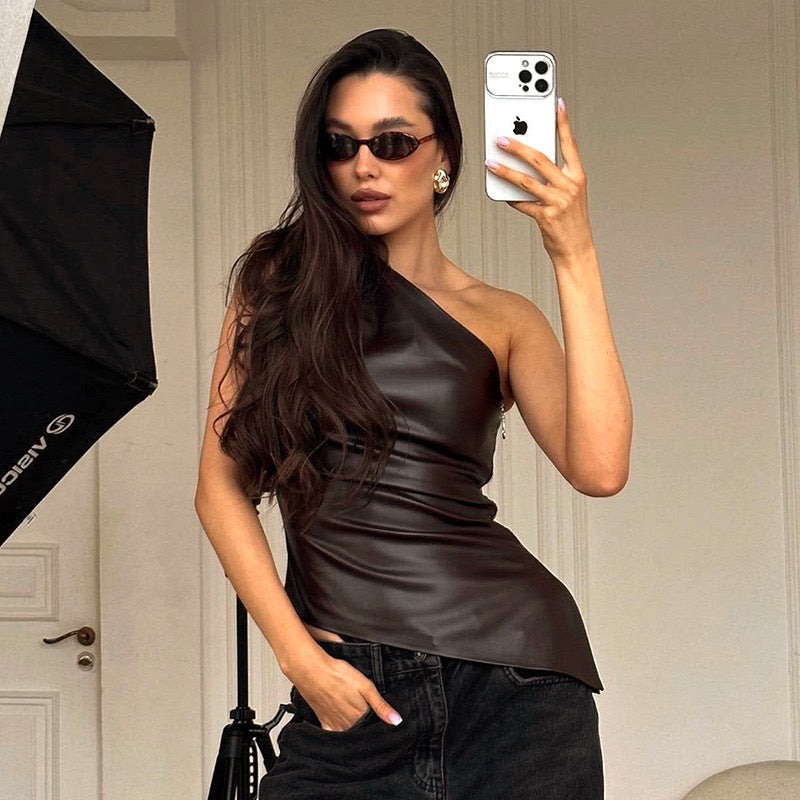 Damen Elegantes asymmetrisches Oberteil aus Kunstleder Drune