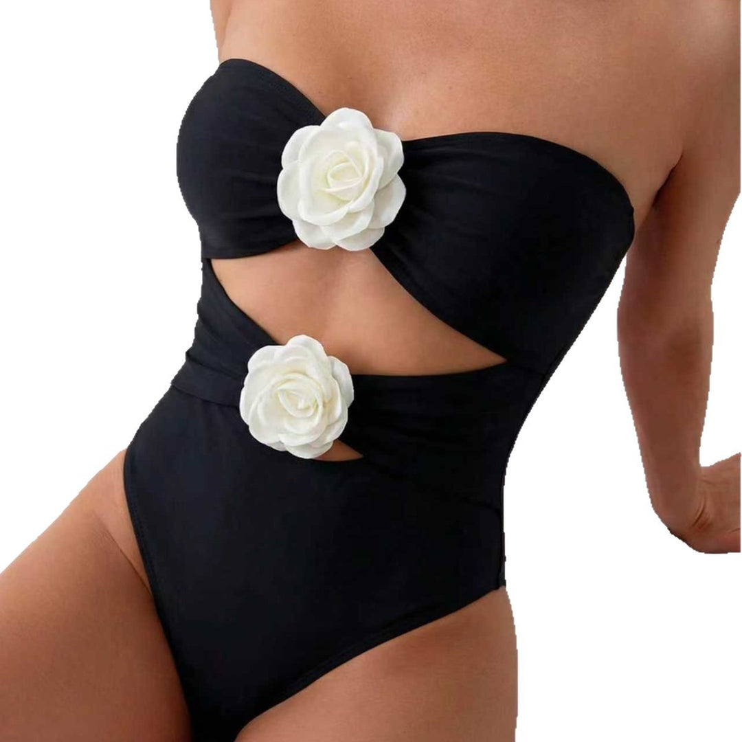 Damen Eleganter Cut-Out-Badeanzug mit floralem Detail Drune