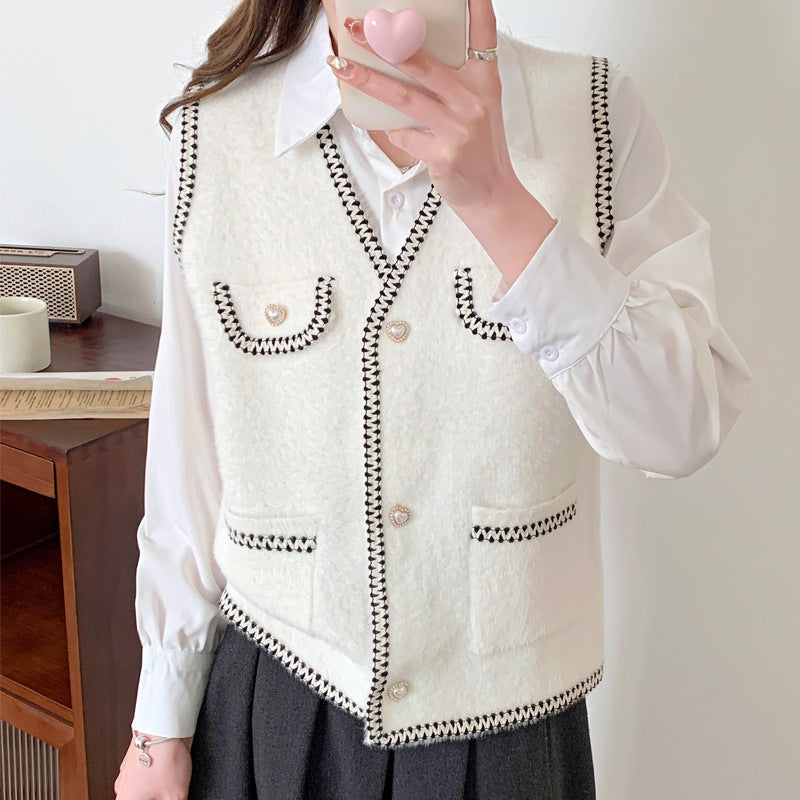 Damen Strickjacke mit Herzknöpfen und kontrastierenden Details Drune
