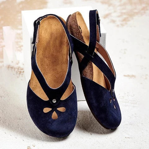 Damen nan geschlossene Slingback-Sandale aus Veloursleder mit ergonomischem Kork-Fußbett und dekorativen Loch-Aussparungen Drune