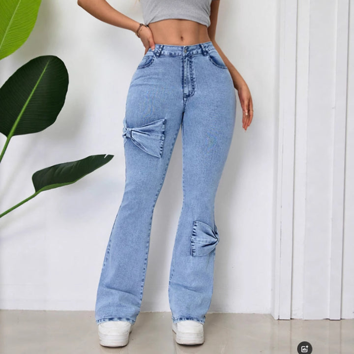 Damen ausgestellte Jeans mit dekorativen Schleifen Drune