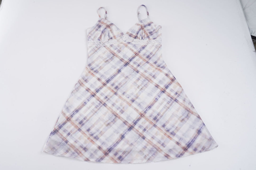 Damen Spitzen-Nachtkleid mit verführerischem V-Ausschnitt und feinen Karomustern Drune
