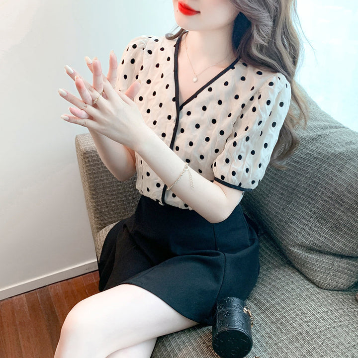 Damen Bluse mit Punkten und Knopfdetails Drune