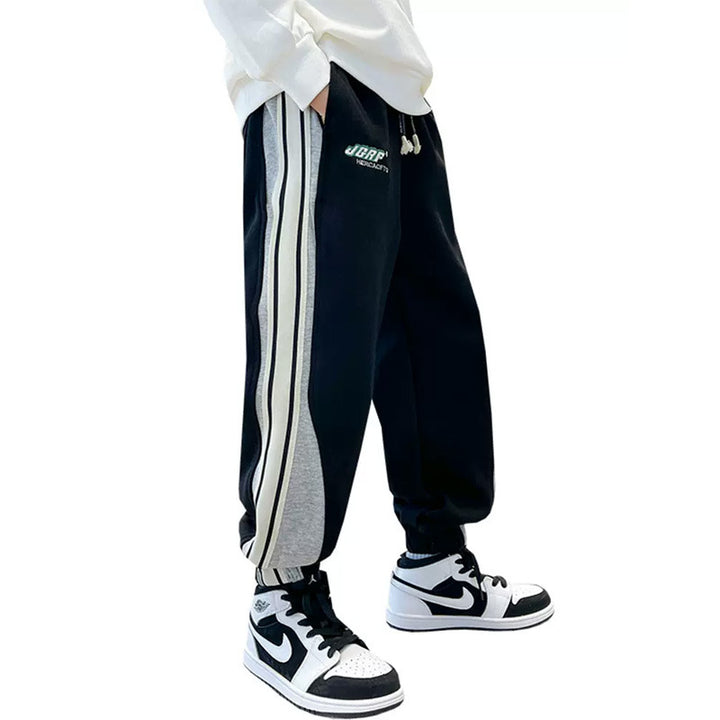 Herren sportliche Jogginghose mit seitlichem Streifendetail Drune