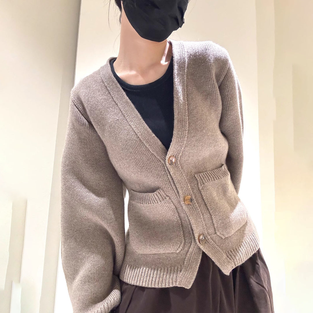 Damen Strickjacke mit weitem Schnitt und dekorativen Knöpfen Drune