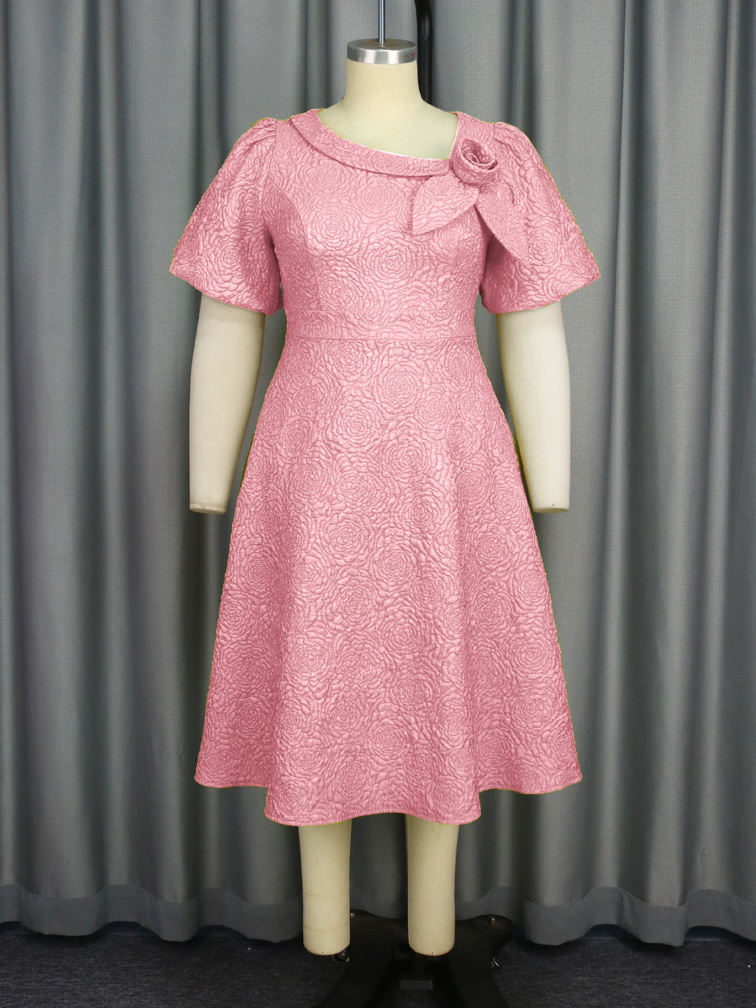 Damen Kleid mit elegantem Blumendruck und dekorativer Schleifenverzierung Drune