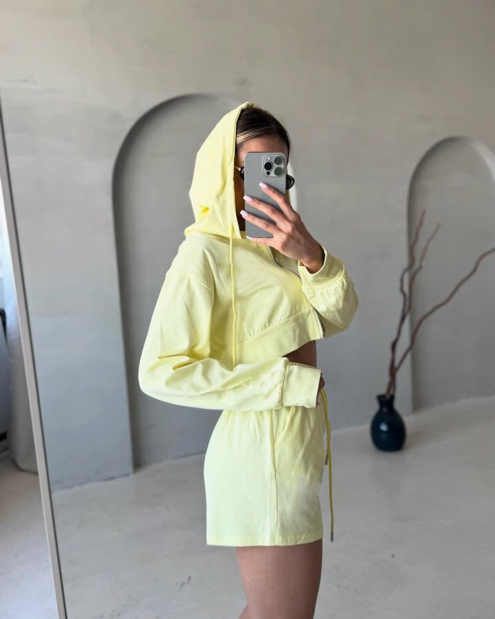 Damen trendy cropped Kapuzenjacke und Shorts Set Drune