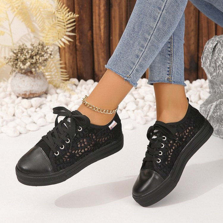 Damen luftige Sneaker mit floraler Häkeloptik und bequemem Plateau Drune
