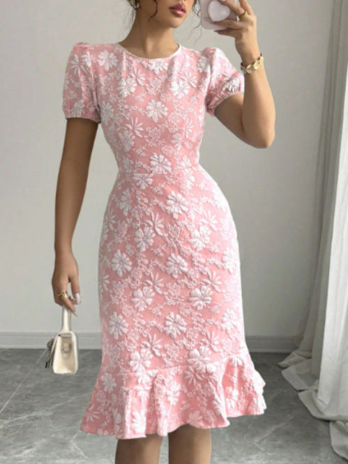 Damen Kleid mit floralem Spitzenmuster und fließendem Saum Drune