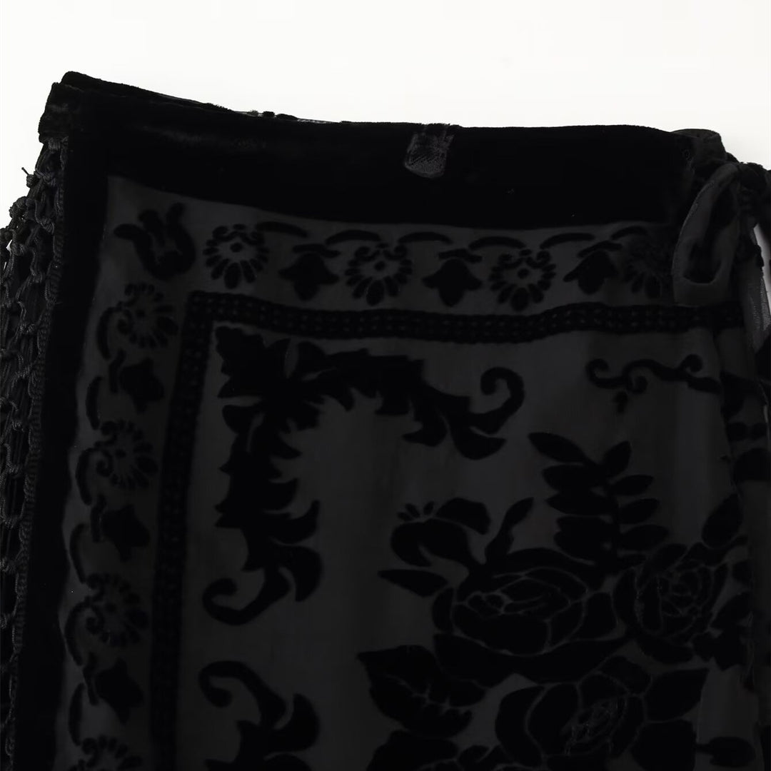 Damen eleganter Samtrock mit fransenverzierten Details und seitlichem Bindegürtel Drune