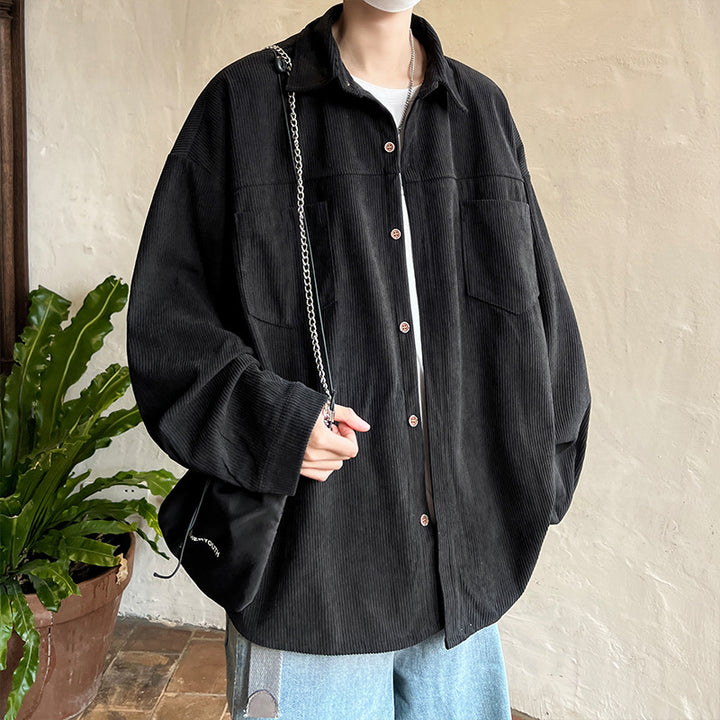 Herren nan oversized Kordhemdjacke mit aufgesetzten Brusttaschen, abgerundetem Saum und lockerer Silhouette Drune