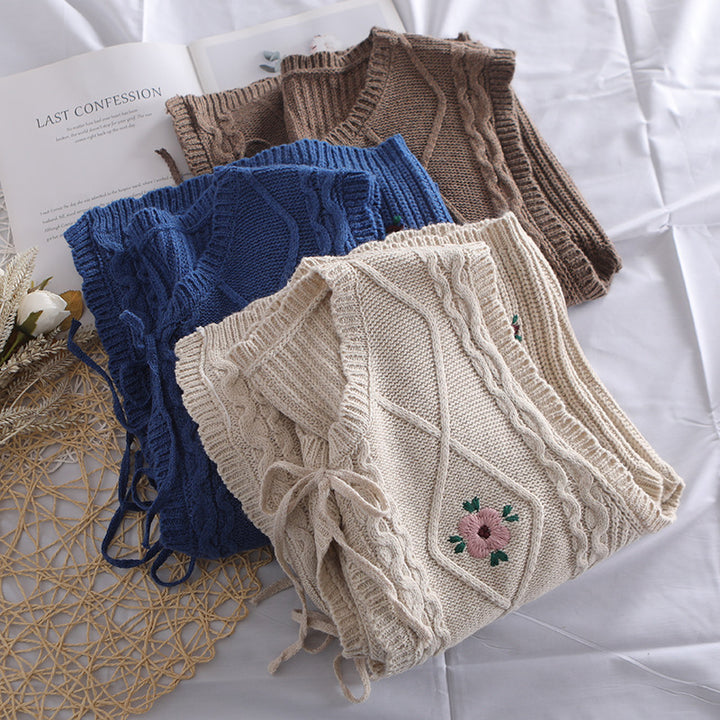Damen Strickweste mit romantischen Blumenstickereien Drune